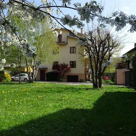 La Casa Di Clara 3* Esine